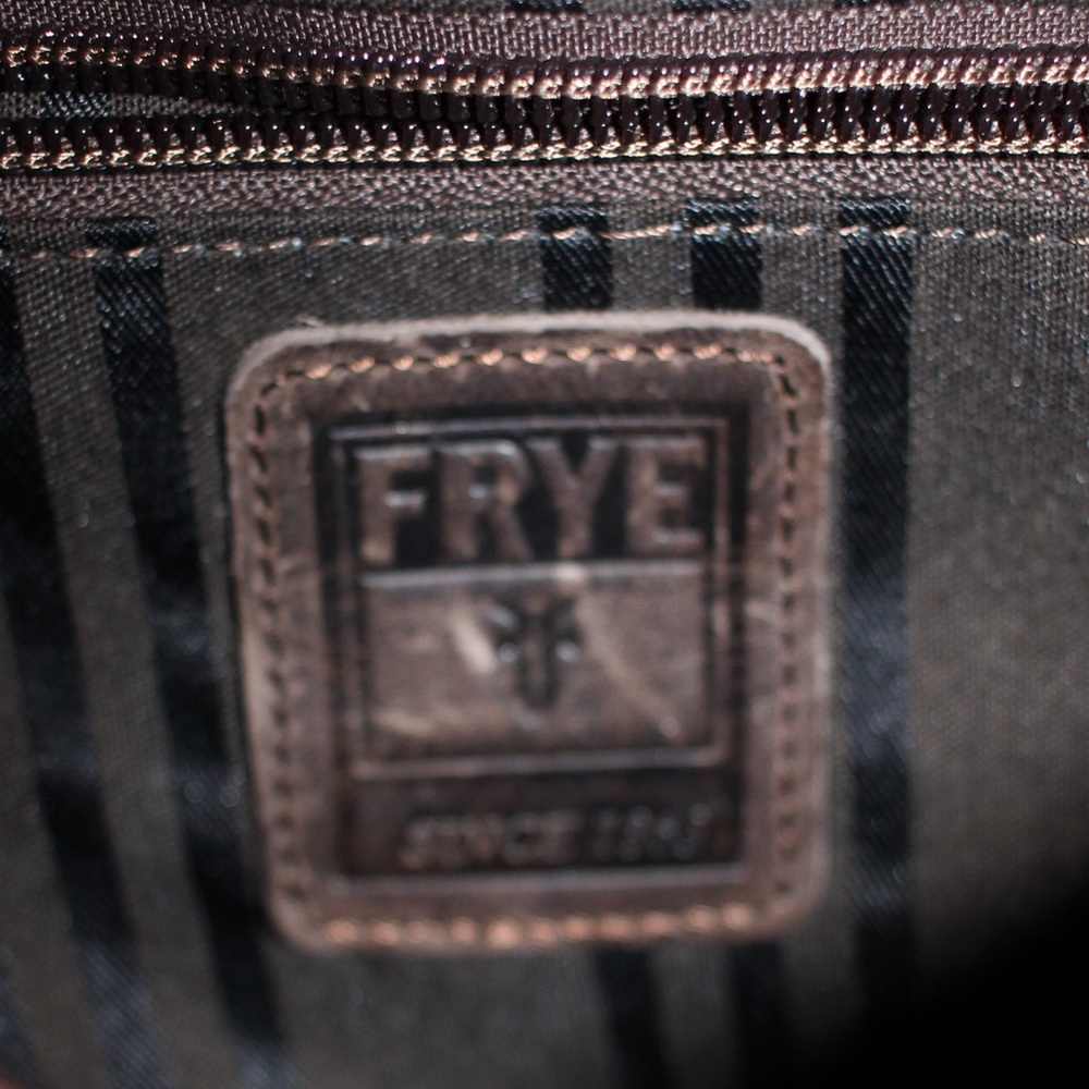 LIKE NEW Frye ‘Melissa’ Leather Crossbody Bag - Picture 7 of 7